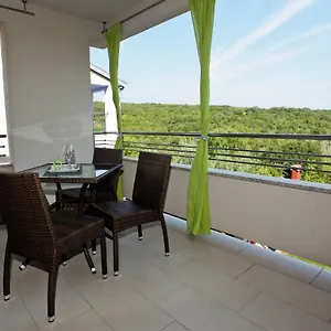 Kimi Apartment